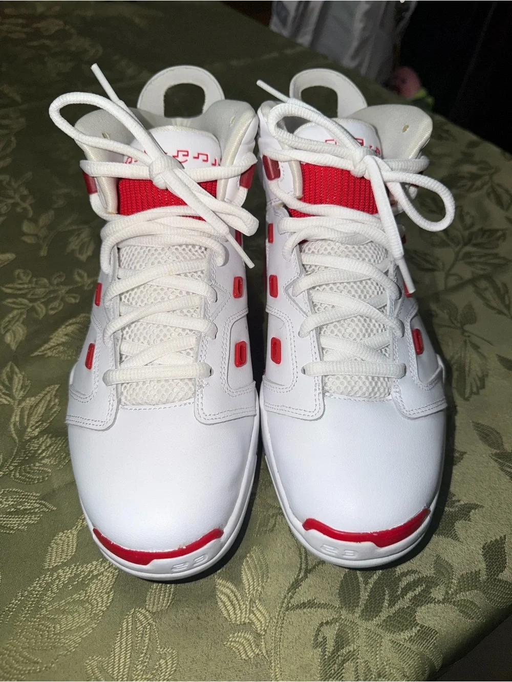 Air Jordan Kids 'WHITE FIRE RED' Top Sneakers
